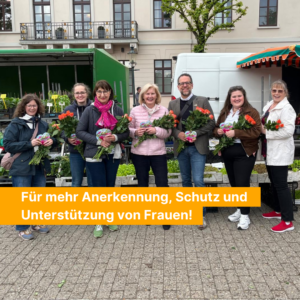 Muttertagsaktion der Frauen Union Oldenburg-Stadt: Rosen und politische Botschaft für mehr Familienfreundlichkeit
